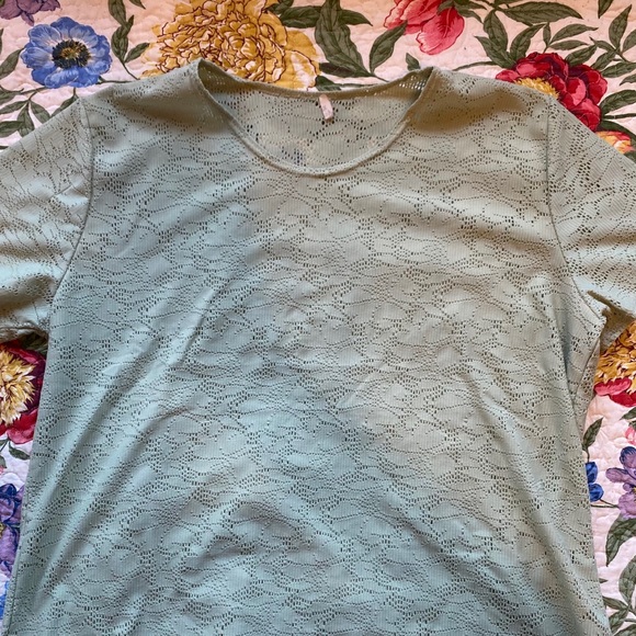 Green Lace Top - Picture 1 of 2